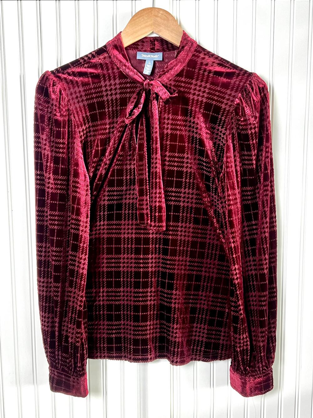 ModCloth Burgundy Houndstooth Velvet Burnout Tie Neck Blouse Dark Academia L
